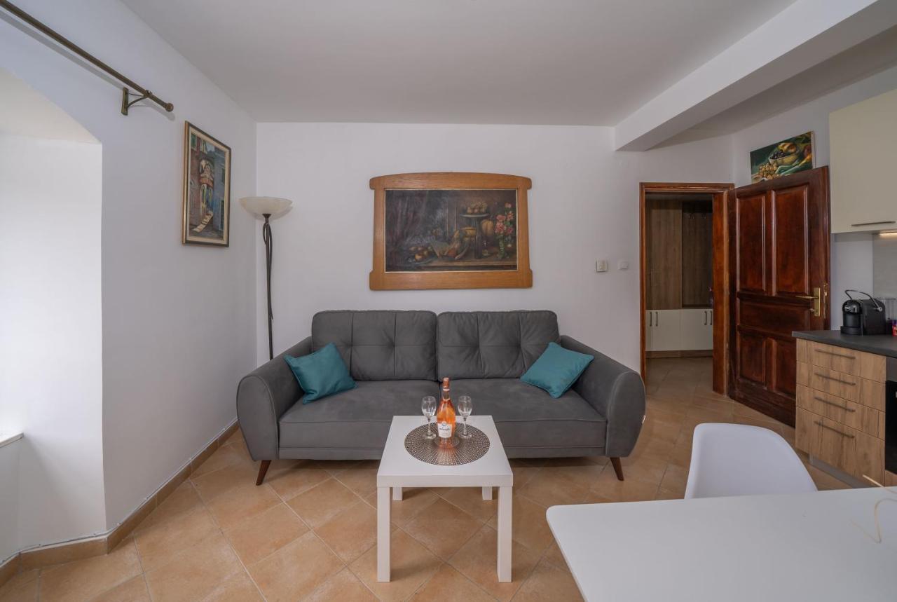 Dobrota Blue Apartment Kotor Bagian luar foto